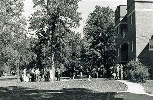 Image description is not available for 1967.120